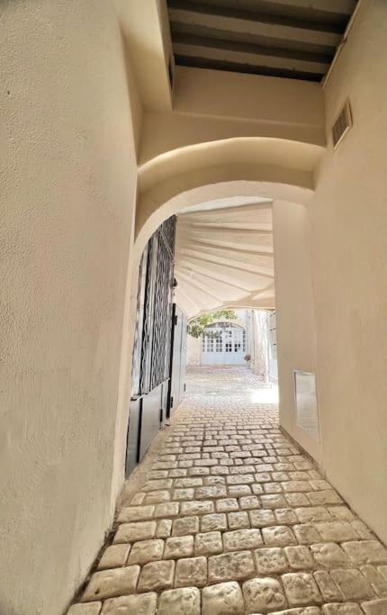 Pézenas Centre Historique - plages à 20 mn - climatisation mobile - Appartement 2 Chambres - 15