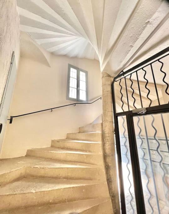 Pézenas Centre Historique - plages à 20 mn - climatisation mobile - Appartement 2 Chambres - 14