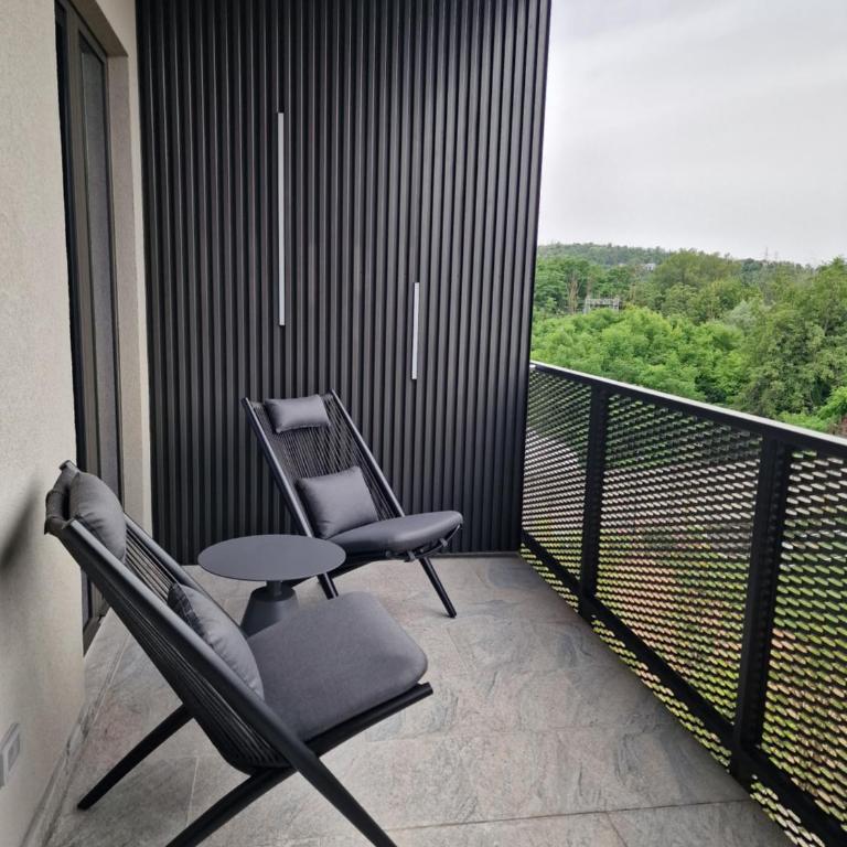 Como Hills - Deluxe Premium Double or Twin Room with Pool View - 3
