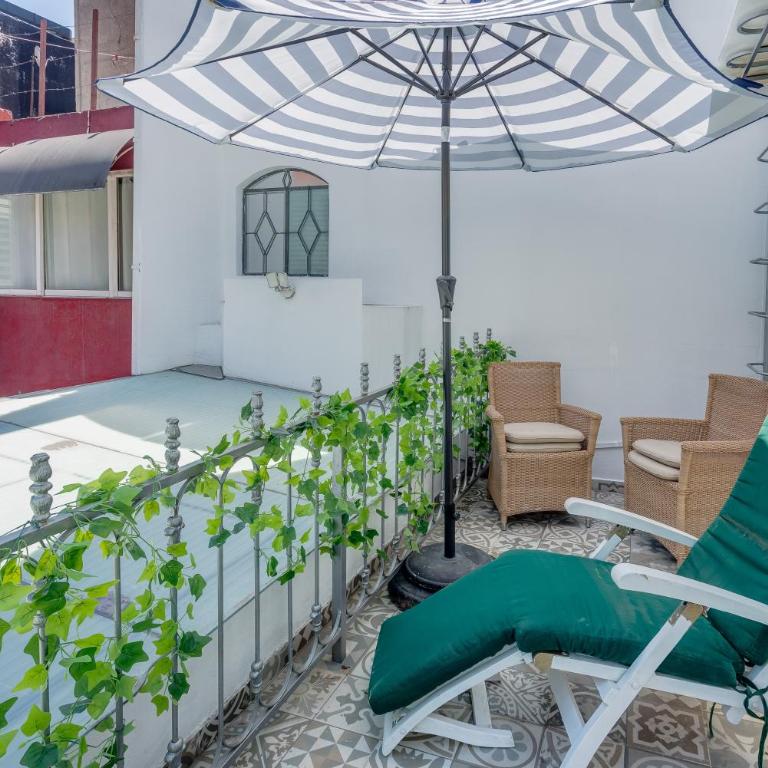 The Condesa House - Deluxe Double Room with Balcony - 6