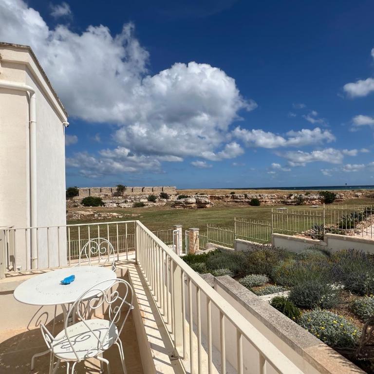 Masseria Ostuni Mare Agri Resort - Camera Matrimoniale Deluxe con Balcone e Vista Mare - 1