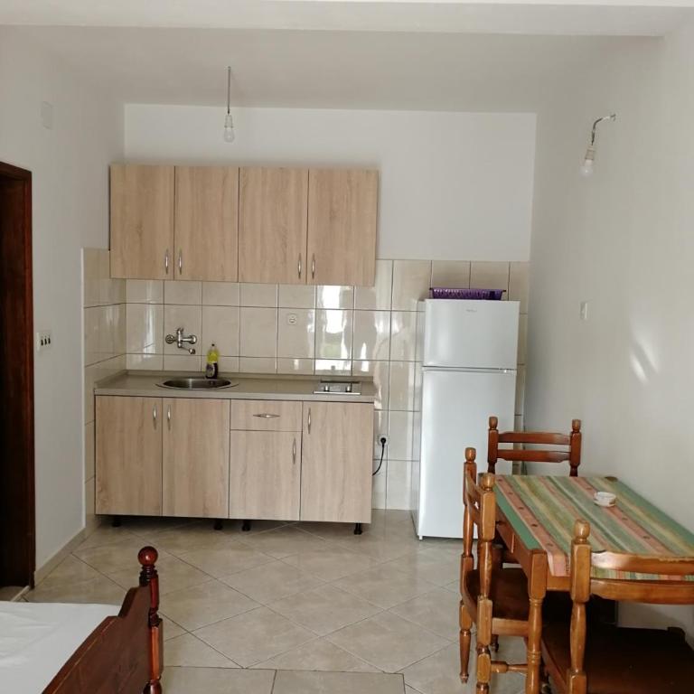 Apartments Ivana - Apartment with Garden View - 9