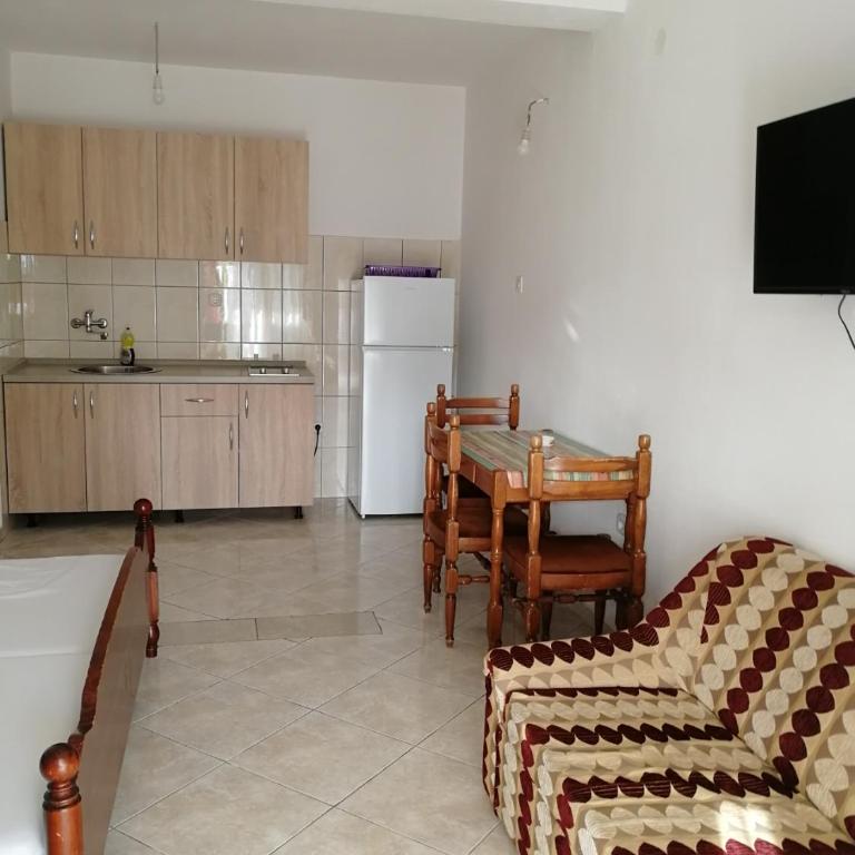 Apartments Ivana - Apartment with Garden View - 8