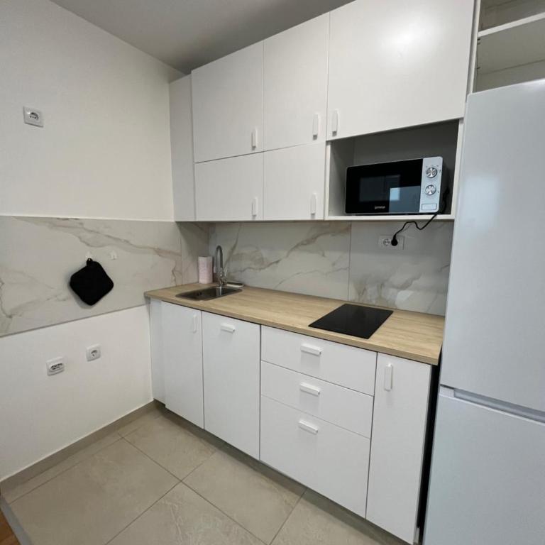 Marko's Apartment - One-Bedroom Apartment - 3