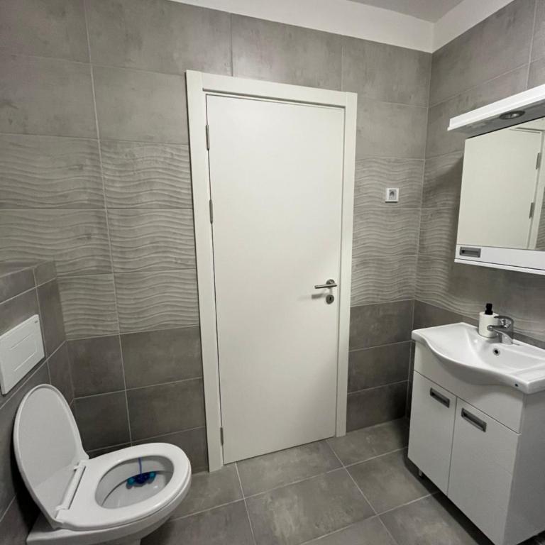 Marko's Apartment - One-Bedroom Apartment - 10