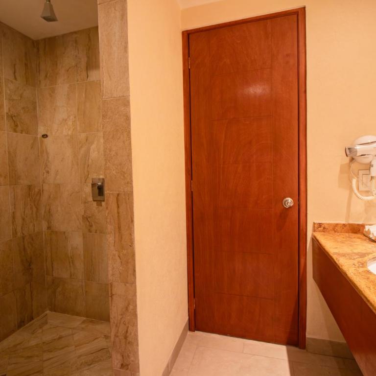 Mishol Bodas Hotel & Beach Club Acapulco Diamante - Suite con vistas al mar - Cama extragrande - 4