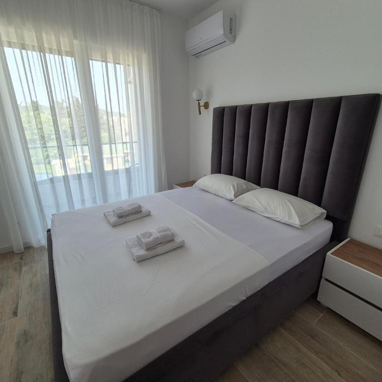 Frekuenca Apartments - Two-Bedroom Apartment with Water View - 13