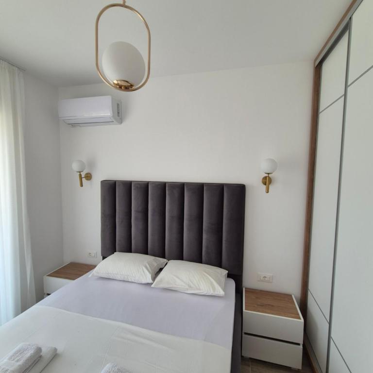 Frekuenca Apartments - Two-Bedroom Apartment with Water View - 10