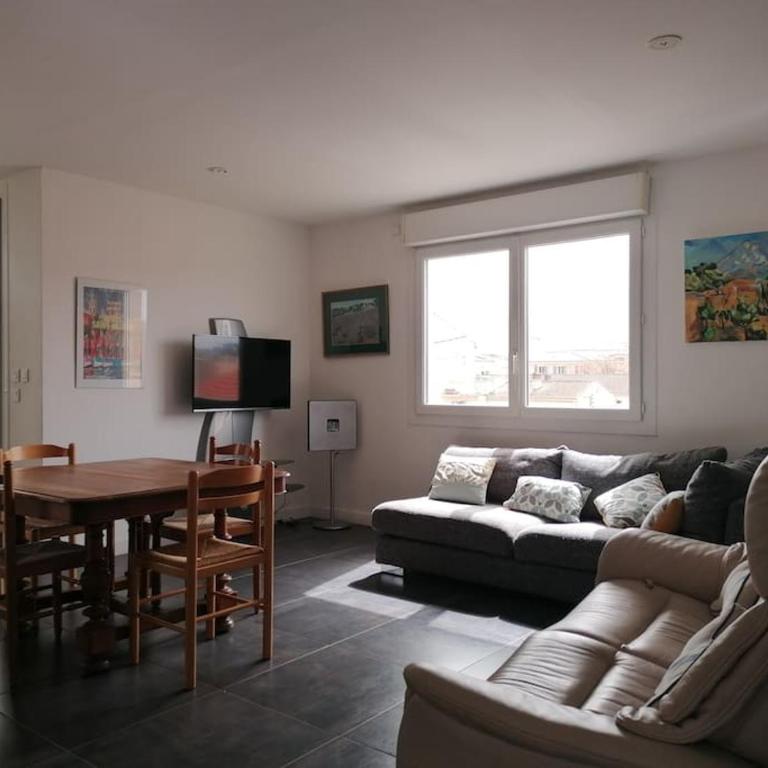 T3 avec extérieur Sanary centre - Apartment mit 2 Schlafzimmern - 1