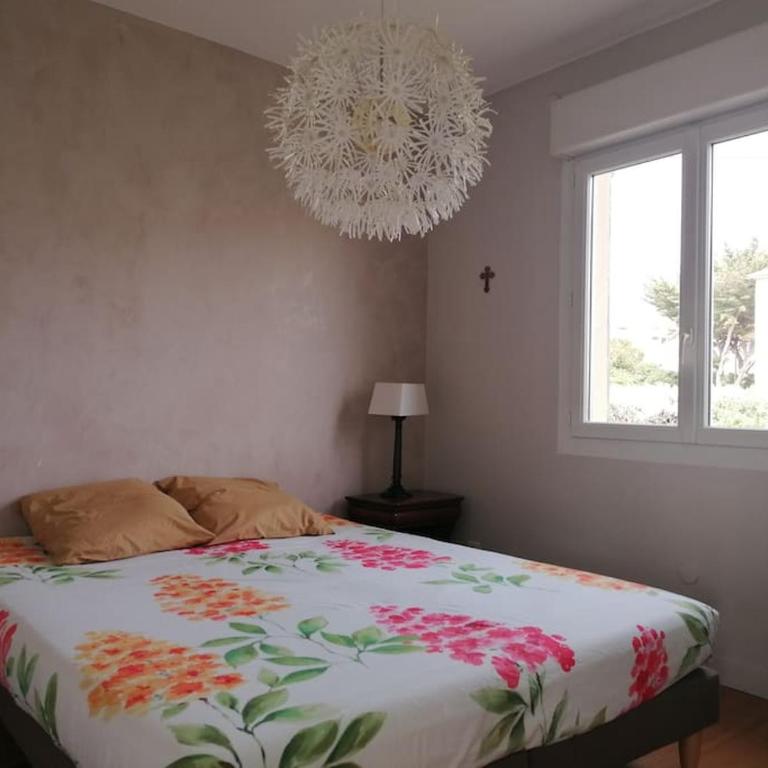 T3 avec extérieur Sanary centre - Apartment mit 2 Schlafzimmern - 4