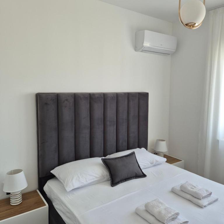 Frekuenca Apartments - One-Bedroom Apartment - 3