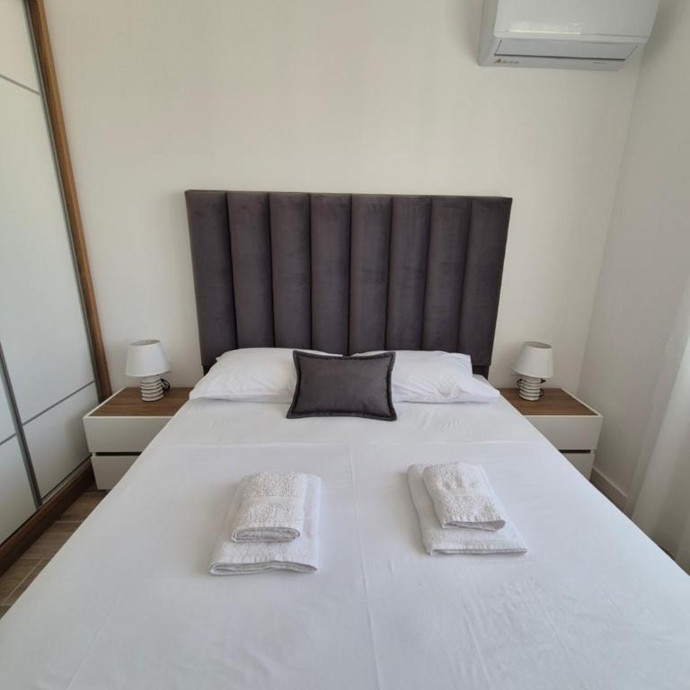 Frekuenca Apartments - One-Bedroom Apartment - 7