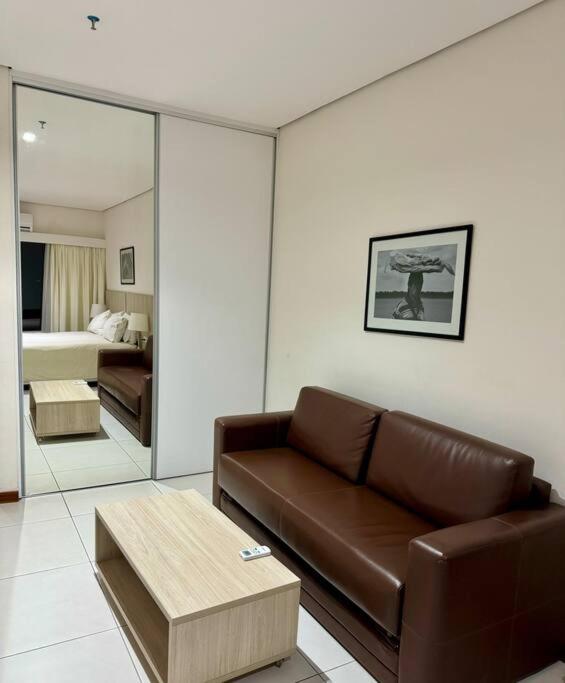Vista al Río Paraguay, Costanera Asu - Apartamento de 1 dormitorio - 21