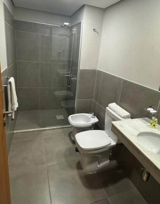 Vista al Río Paraguay, Costanera Asu - Apartamento de 1 dormitorio - 27