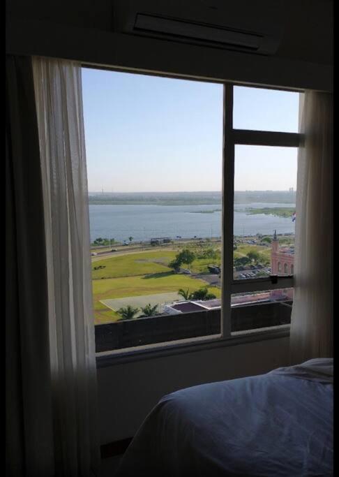 Vista al Río Paraguay, Costanera Asu - Apartamento de 1 dormitorio - 28