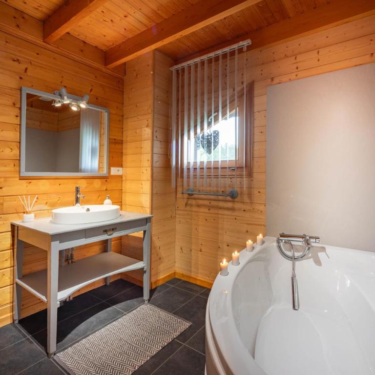 Chalet Dyna, luxe, calme et sérénité - Chalet - 23