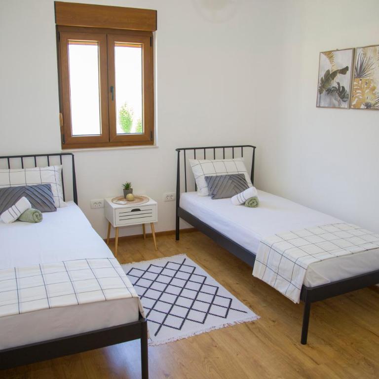 Luxury Villa G Residency - Villa - 16