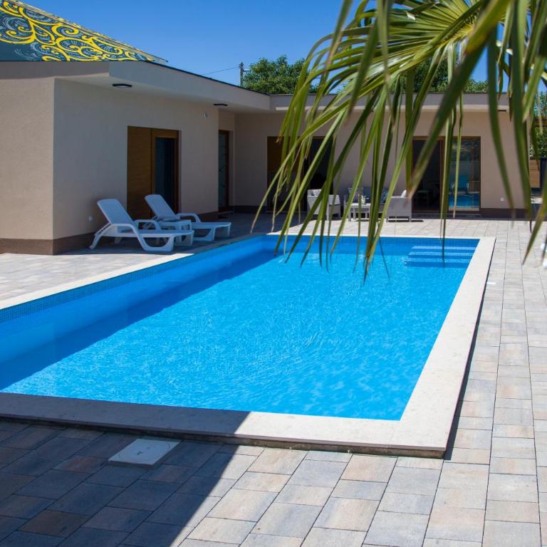 Luxury Villa G Residency - Villa - 25