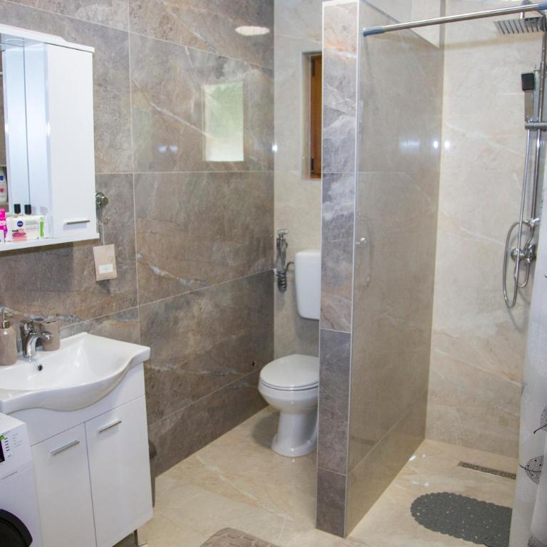 Luxury Villa G Residency - Villa - 29