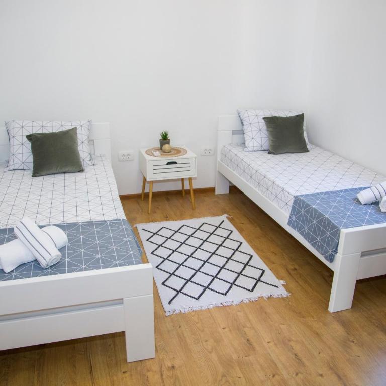 Luxury Villa G Residency - Villa - 35