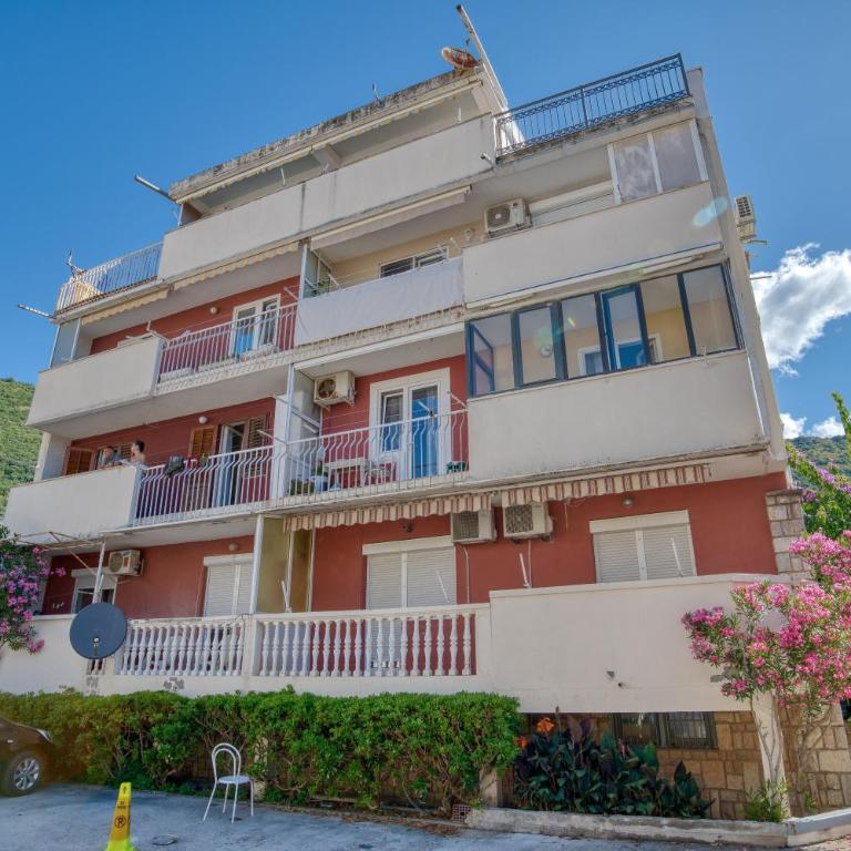 Apartman Bojana LUX - Two-Bedroom Apartment - 50