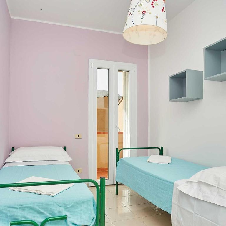 Mondello Adone - Three-Bedroom House - 7