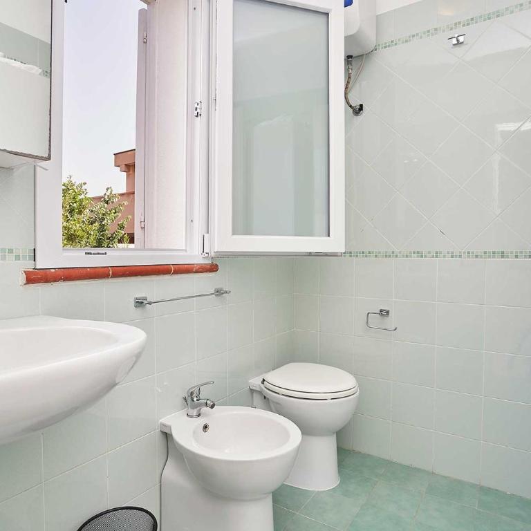 Mondello Adone - Three-Bedroom House - 9