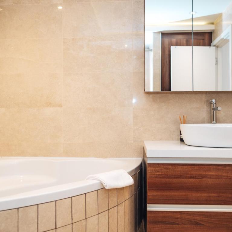 Crown Central three bedroom Apartment - Apartman sa 3 Spavaće Sobe - 18