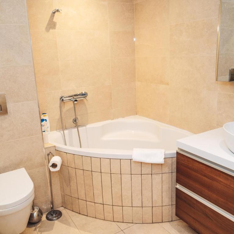 Crown Central three bedroom Apartment - Apartman sa 3 Spavaće Sobe - 39