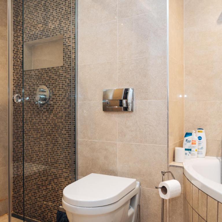 Crown Central three bedroom Apartment - Apartman sa 3 Spavaće Sobe - 48