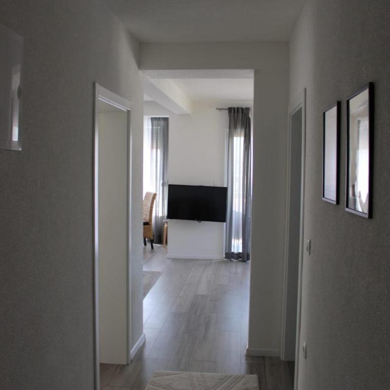 Apartment Merry Harmony Heights - Balcony & Free Garage & Parking - Two-Bedroom Apartment - 10