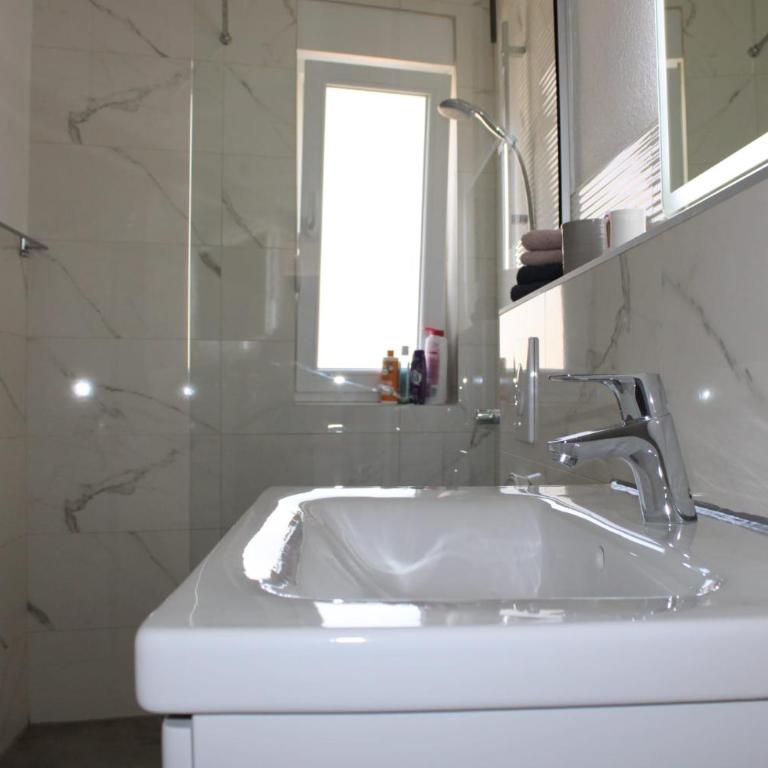Apartment Merry Harmony Heights - Balcony & Free Garage & Parking - Two-Bedroom Apartment - 39