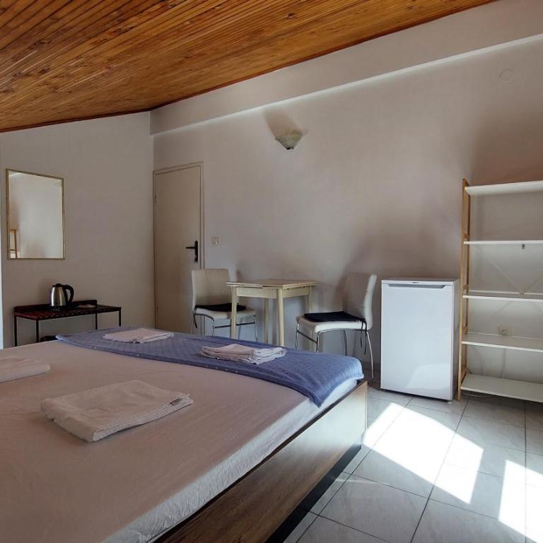 Guesthouse Mixe - Quadruple Room with Balcony - 3