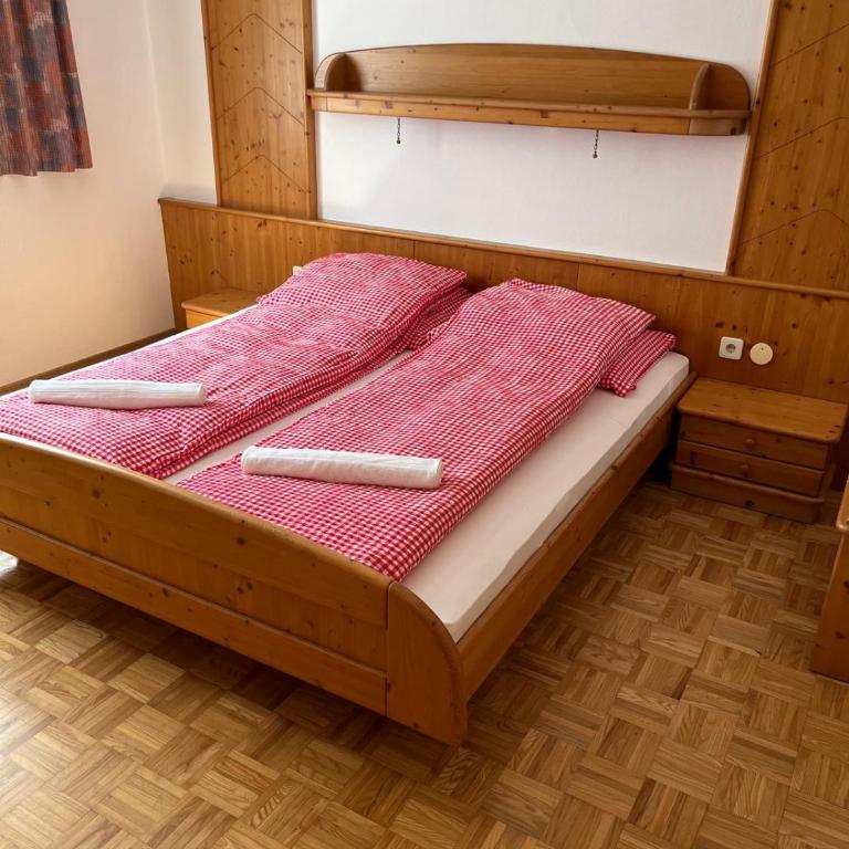 Hotel Ledererwirt - Standard Zimmer mit Queensize-Bett - 2