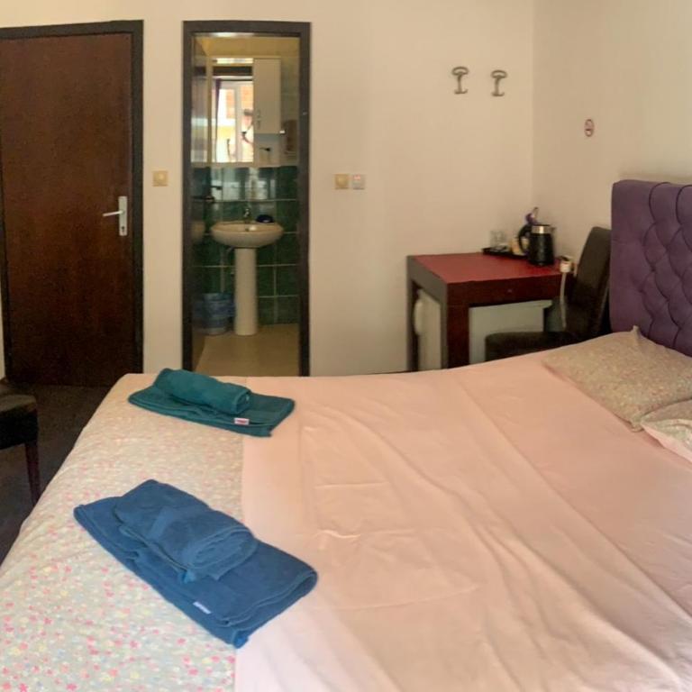 Villa Dulsinea - Double Room with Balcony - 8