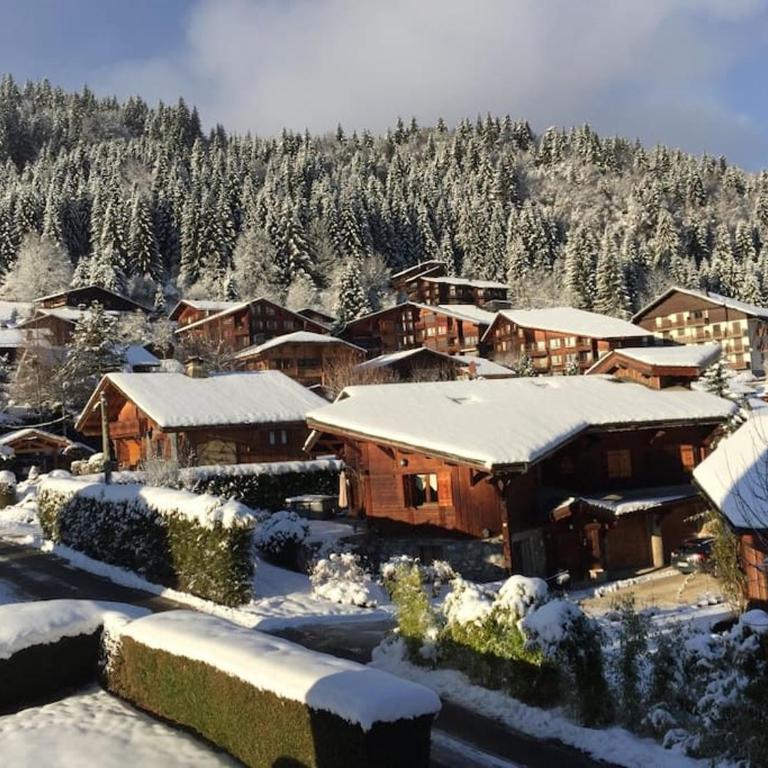 Jangilau - Large, triple aspect apartment in central Morzine - Three-Bedroom Apartment - 27