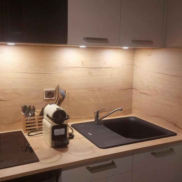 Studio au pied des remontées/wifi/smart TV/parking - Apartamento de 1 dormitorio - 3