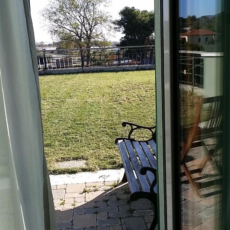 Villamir B&B - Appartamento con Patio e Vista Giardino - 5
