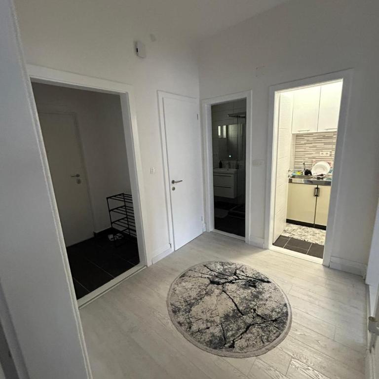 Central Mostar - Two-Bedroom Apartment - 3