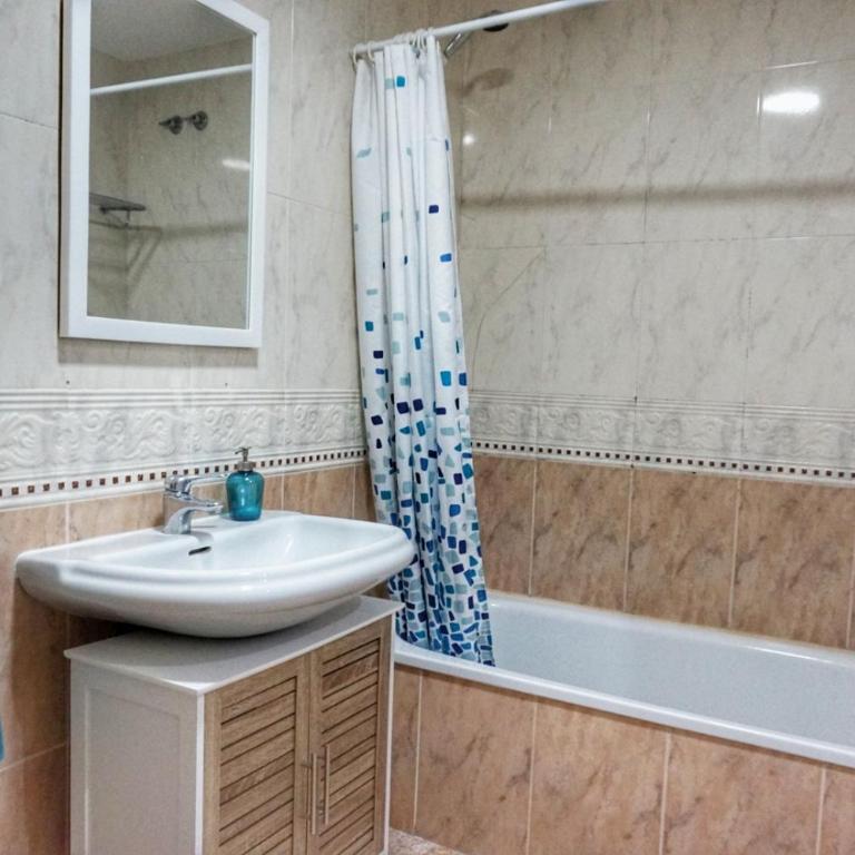 CBN Apartments - Apartamento con balcón - 10