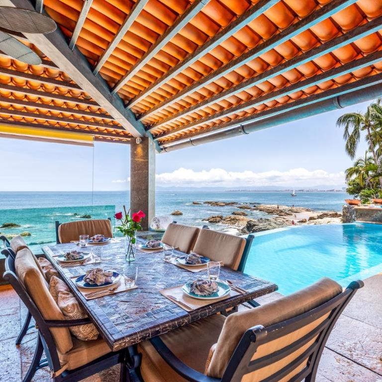 Beachfront Sagitario Villa in Puerto Vallarta! - Villa - 11