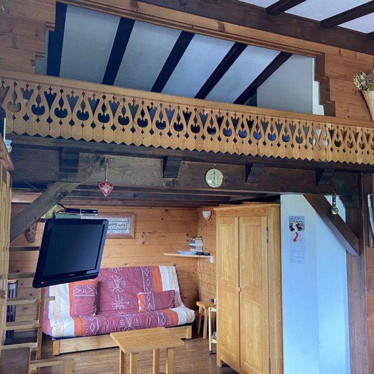 Chalet cosy à Crest-Voland – 6 personnes, cuisine équipée, salon TV, proche pistes et nature - Chalet 2 Chambres - 2