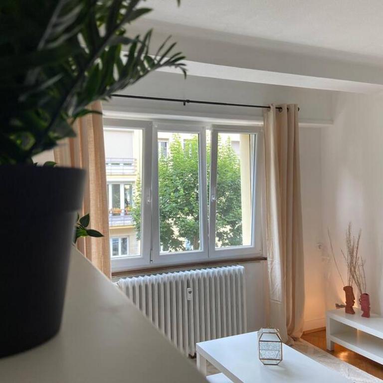 10 min Christmas market and 10min EU Parliament-WiFi-TV - Appartement 2 Chambres - 16