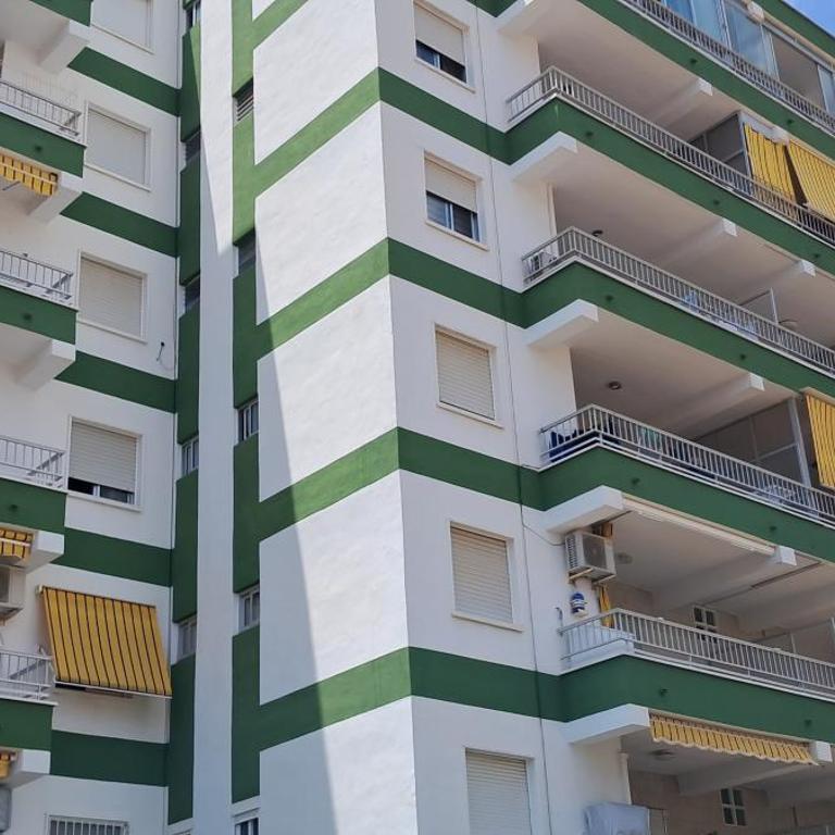 Gran ventilación, fresco, muy bien equipado, garaje - Apartamento de 3 dormitorios - 19