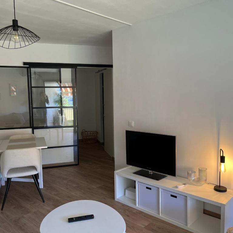 Charmant 2 pièces proche de Cannes - Appartement 1 Chambre - 1