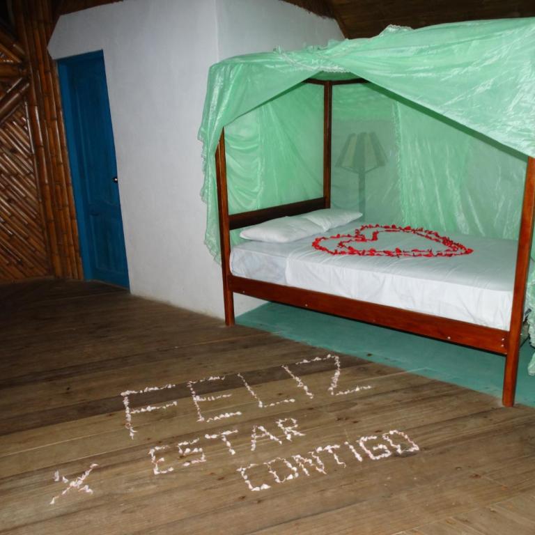 Wipeout Cabaña Restaurant - Quadruple Room with Private Bathroom - 1