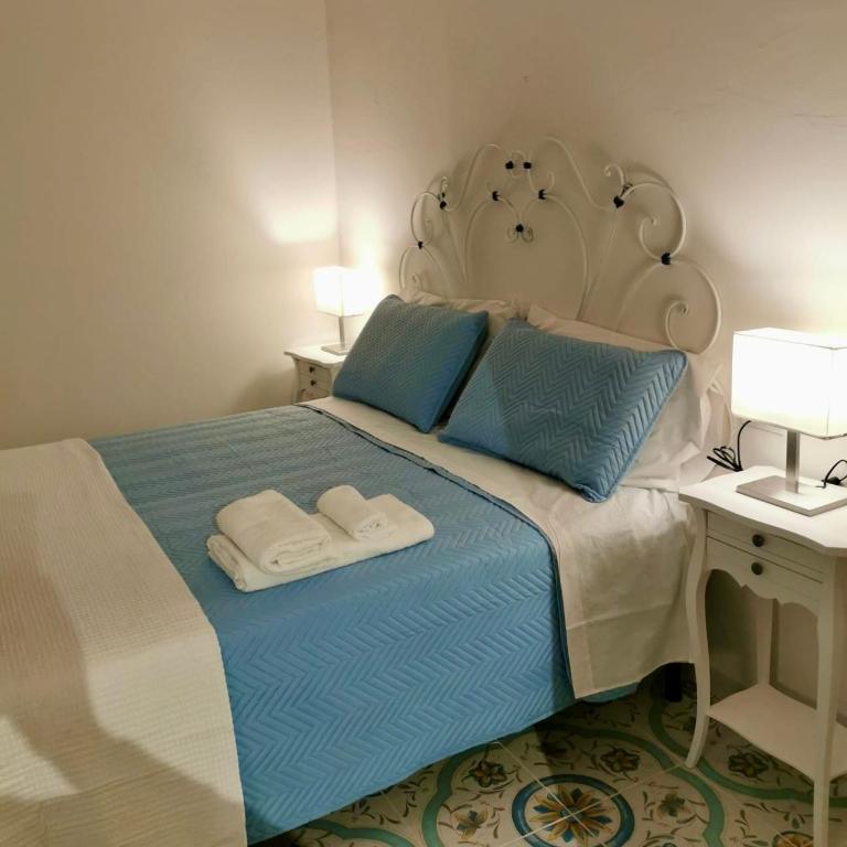 B&B casa Petrarca - Camera Matrimoniale/Doppia con Letti Singoli - 1
