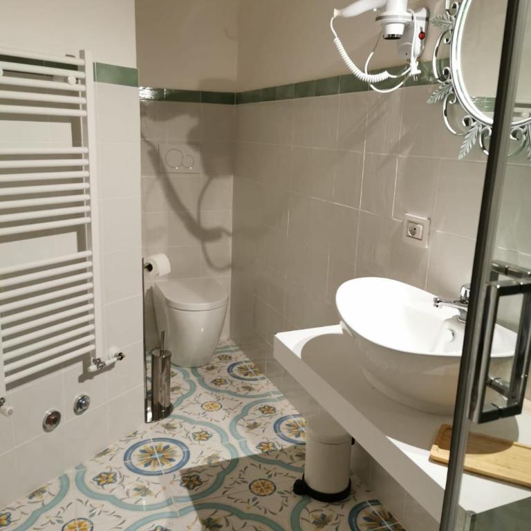 B&B casa Petrarca - Camera Matrimoniale/Doppia con Letti Singoli - 2