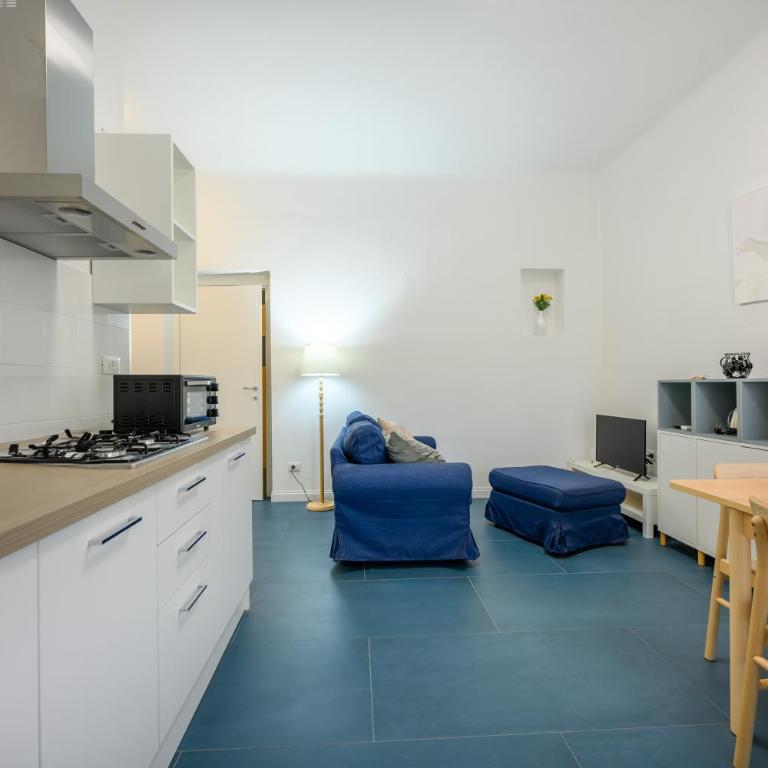 In Fondo al Mar - Three-Bedroom Apartment with Balcony - 3