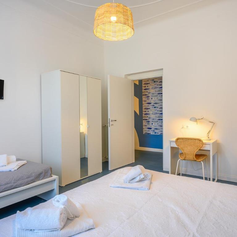 In Fondo al Mar - Three-Bedroom Apartment with Balcony - 11